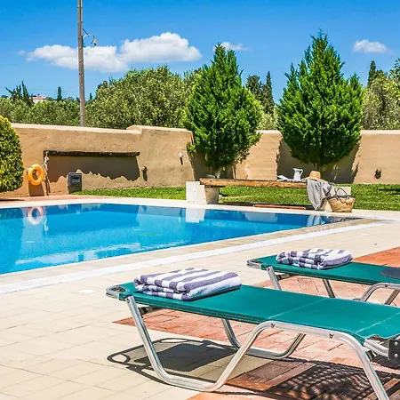 빌라 Regaliki 스보로나타