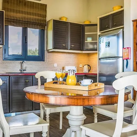 Regaliki 빌라 스보로나타